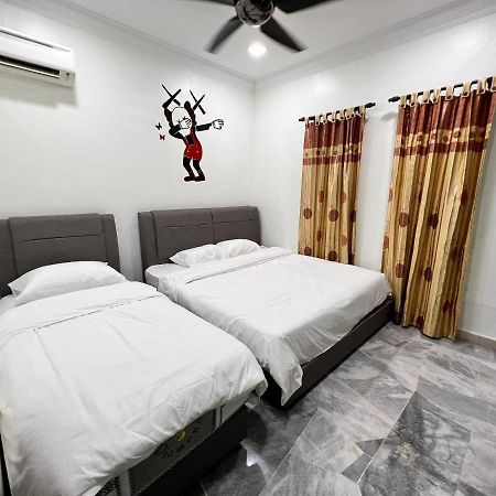 Bearbrick Homestay With Pool Port Dickson Exterior photo