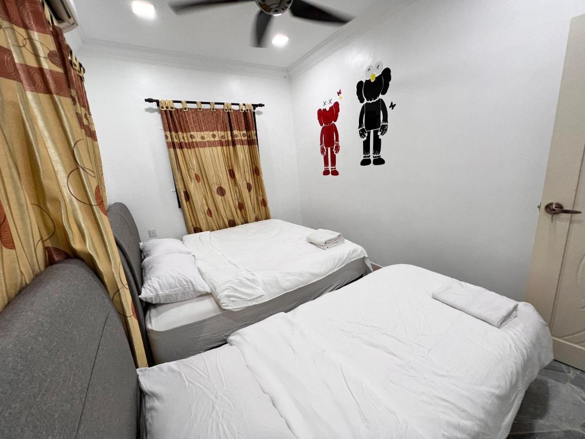 Bearbrick Homestay With Pool Port Dickson Exterior photo