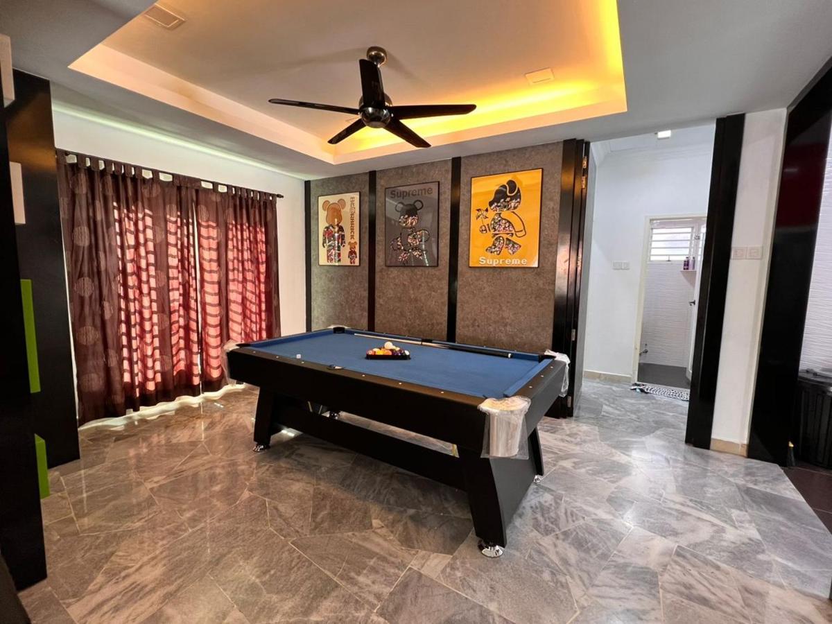 Bearbrick Homestay With Pool Port Dickson Exterior photo